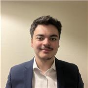 Étudiant M1 école de commerce Neoma post-classe préparatoire ECG, peut donner des cours de maths, d'économie ou de français.